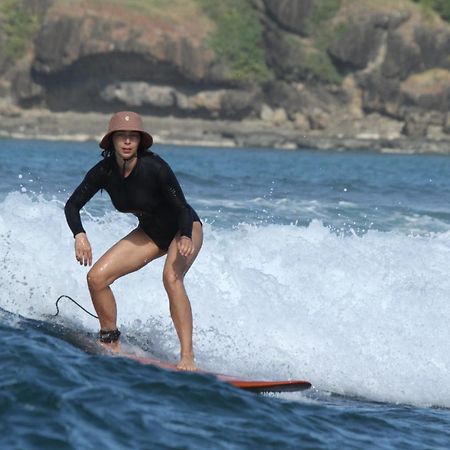 Tata Surf Hostel Kuta  المظهر الخارجي الصورة